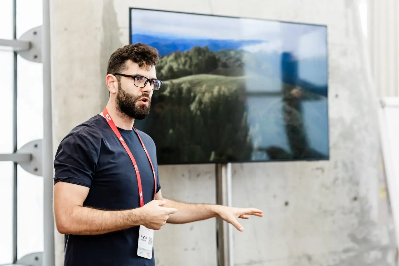 Aggelos Mouzakitis leading a workshop